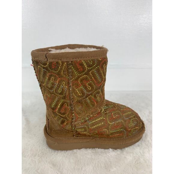 UGG Kids Classic Short Sparkle Boots Multicolor Logo Shearling Lined Tan Size 6 - Picture 5 of 9
